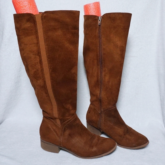 a new day Shoes - Brown Suede Boots with Full-length Zipper